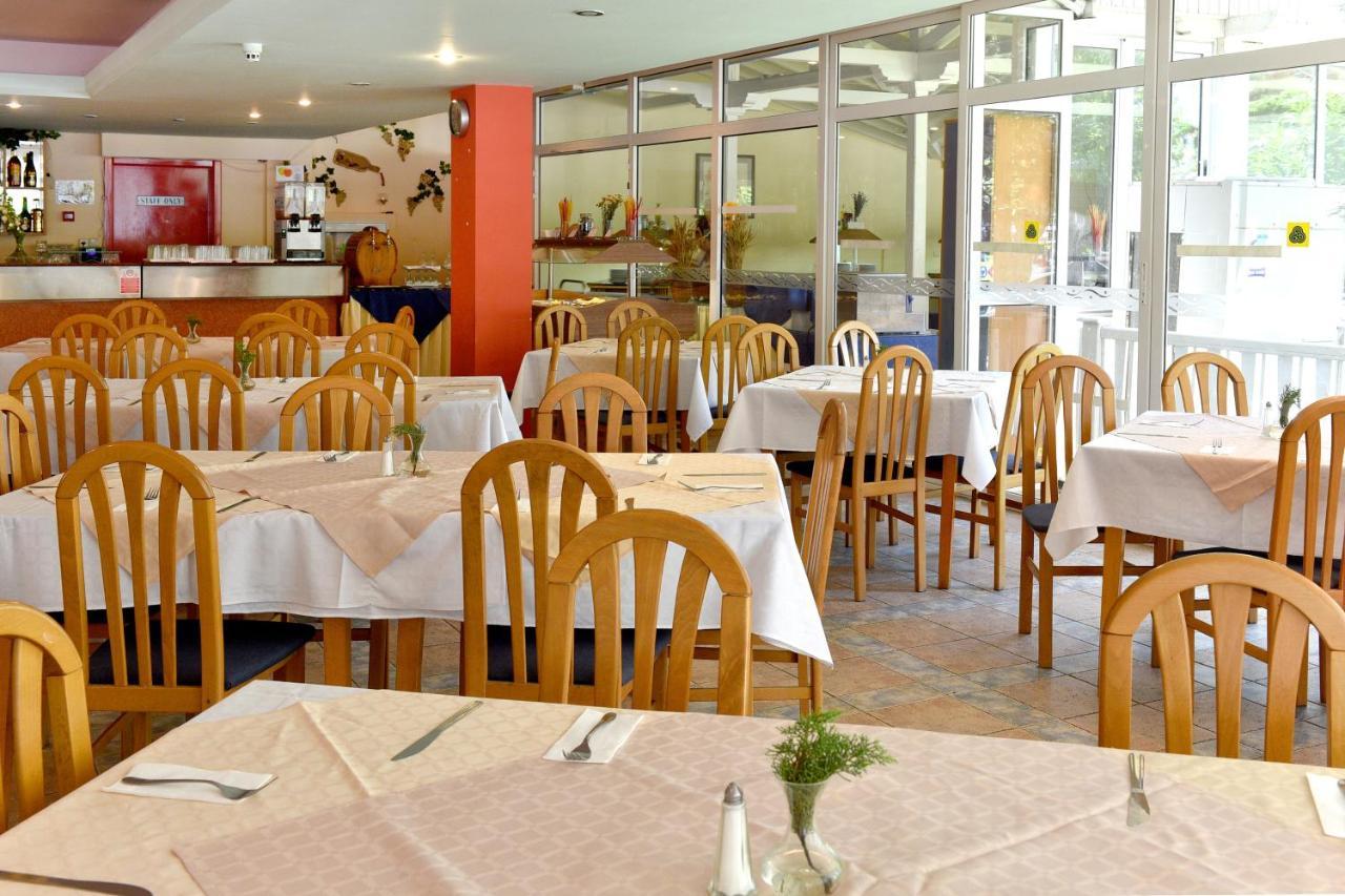 Hotel Oasis البينا المظهر الخارجي الصورة