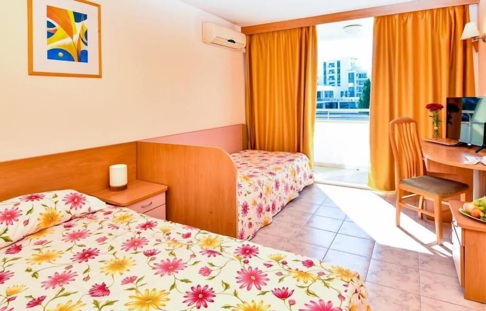 Hotel Oasis البينا المظهر الخارجي الصورة